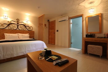 Belamie Hotel