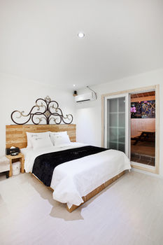 Belamie Hotel