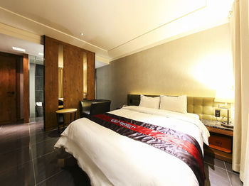 Zenith Hotel