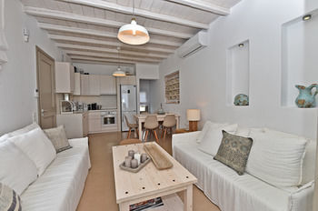 Villa White Tinos Luxury Suites