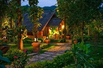Hotel Vang Ngern River Resort