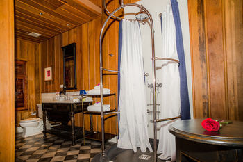 Bed & Breakfast Burasari Heritage Luang Prabang