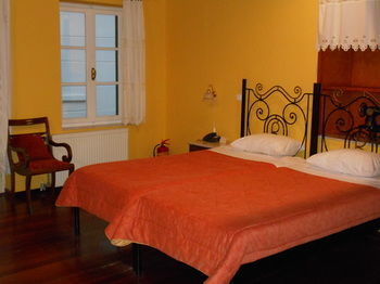 Byron Hotel