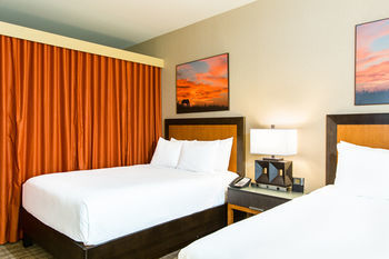 Cambria Hotel & Suites Plano - Frisco