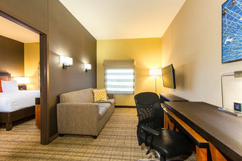 Cambria Hotel & Suites Plano - Frisco