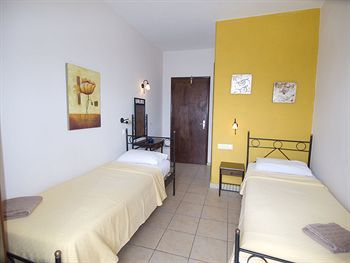 Hotel Margarita Rooms