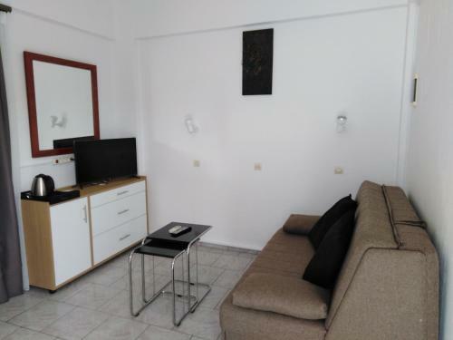 Tonia Hotel
