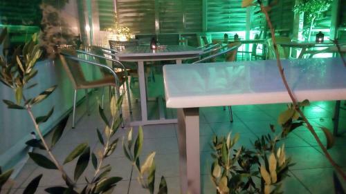 Tonia Hotel