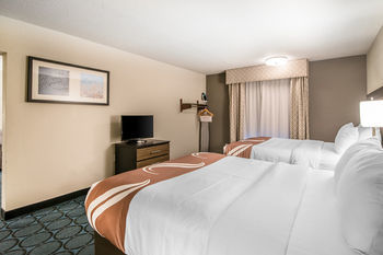 Hotel Quality Inn & Suites