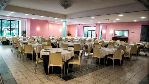 Hotel Club Giardini D�oriente Village
