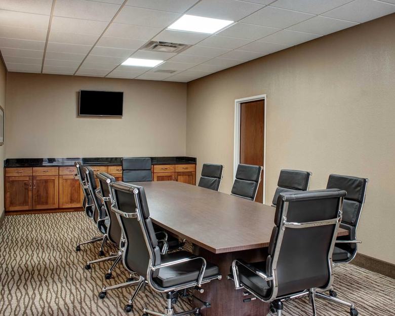 Hotel Comfort Inn & Suites
