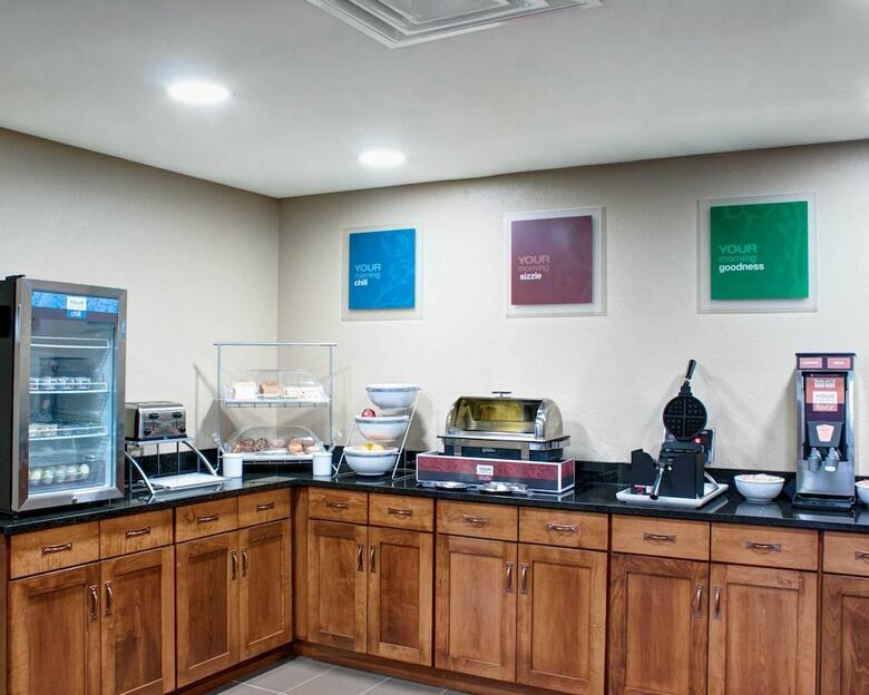 Hotel Comfort Inn & Suites