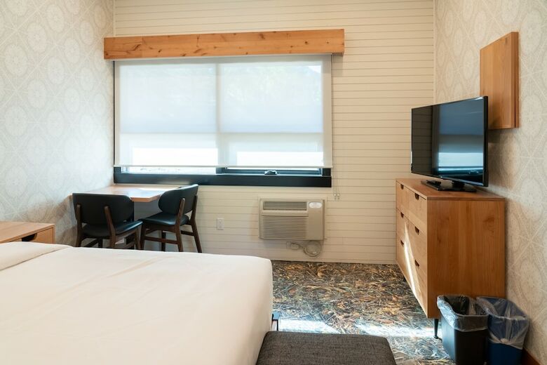 Hotel Bumpers Inn