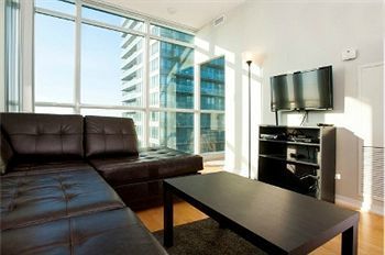 Aparthotel E.s.i Furnished Suites At The Acc
