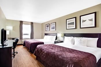 Super 8 Hotel Lachenaie Terrebonne