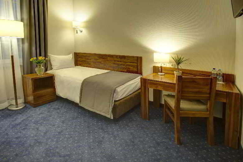 Hotel Dw Piast Hostel