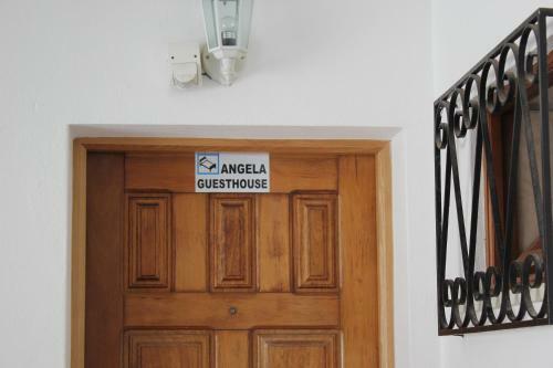 Residencia Angela Guest House