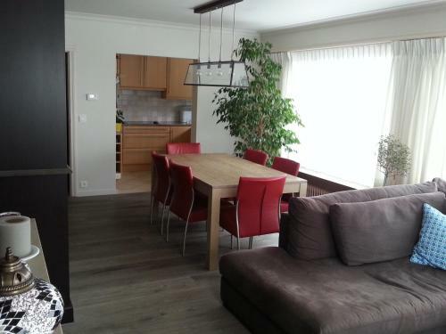 Apartment Lippenslaan With Beach Hut