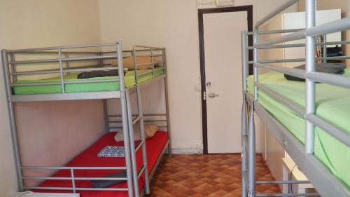 Albergue Backpackers House Bcn