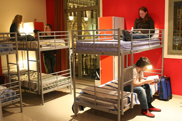 Hostal Equity Point Centric