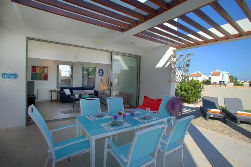 Villa Napa Pearl