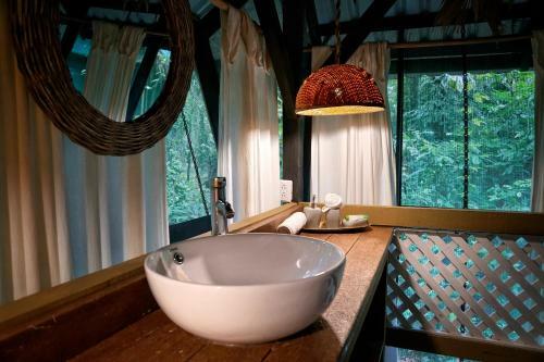 Almonds And Corals Lodge