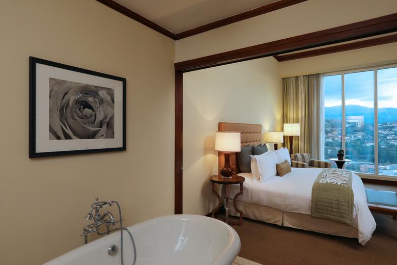 Real Intercontinental Costa Rica At Multiplaza Mall, An Ihg Hotel