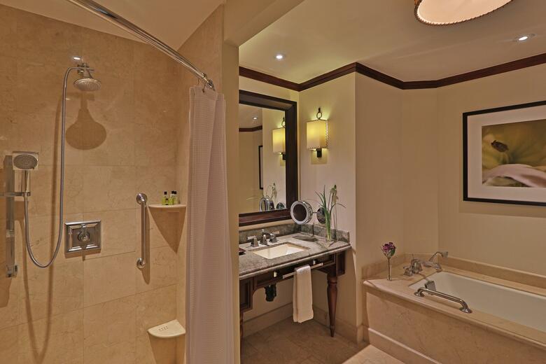 Real Intercontinental Costa Rica At Multiplaza Mall, An Ihg Hotel