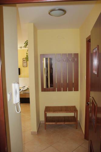 Lakeview Apartment
