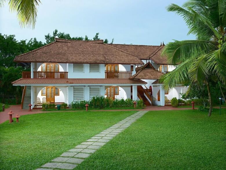 Hotel Backwater Ripples Kumarakom