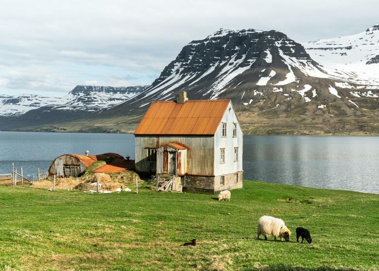 Hafaldan Hi Hostel - Harbour Building