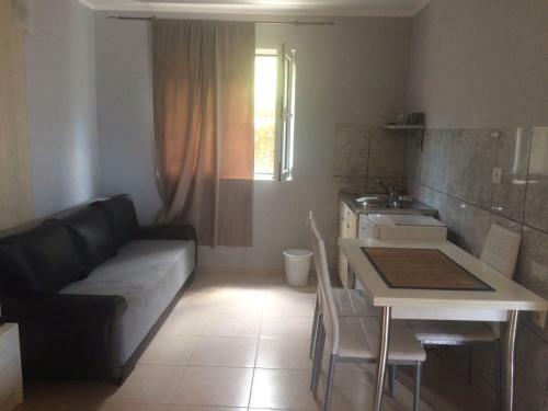 Apartments Lav Costas