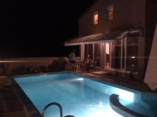 Apartments Lav Costas
