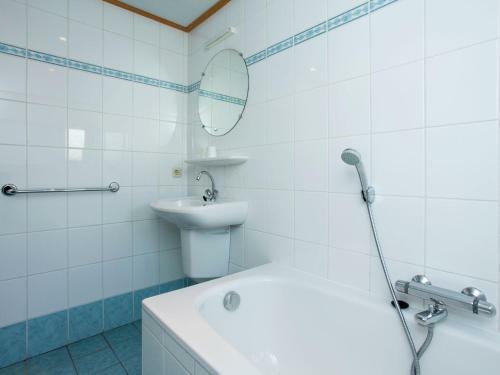 Spacious Holiday Home In Vlieland With Beaches Nearby