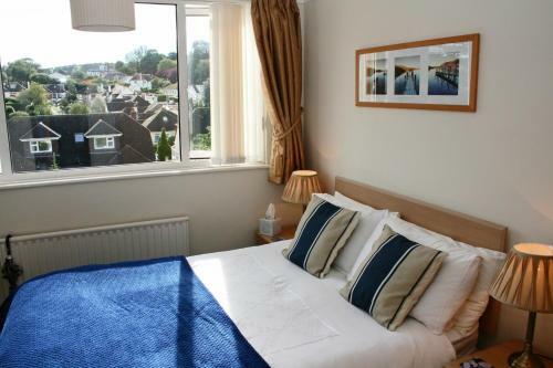 Hostal Churston Way Lodge Guest House