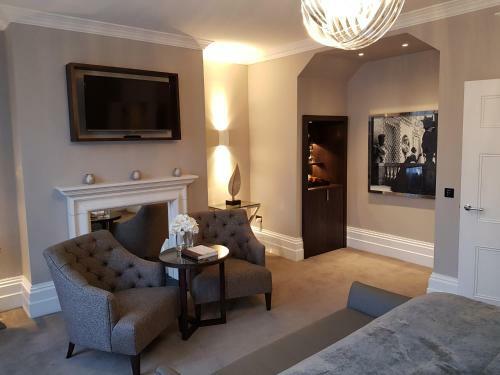 One Warwick Park Hotel