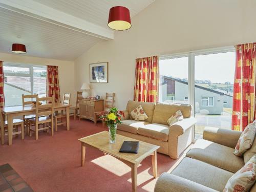 Chudleigh Bungalow 8