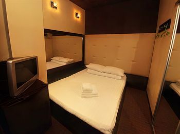 Zirka Hotel