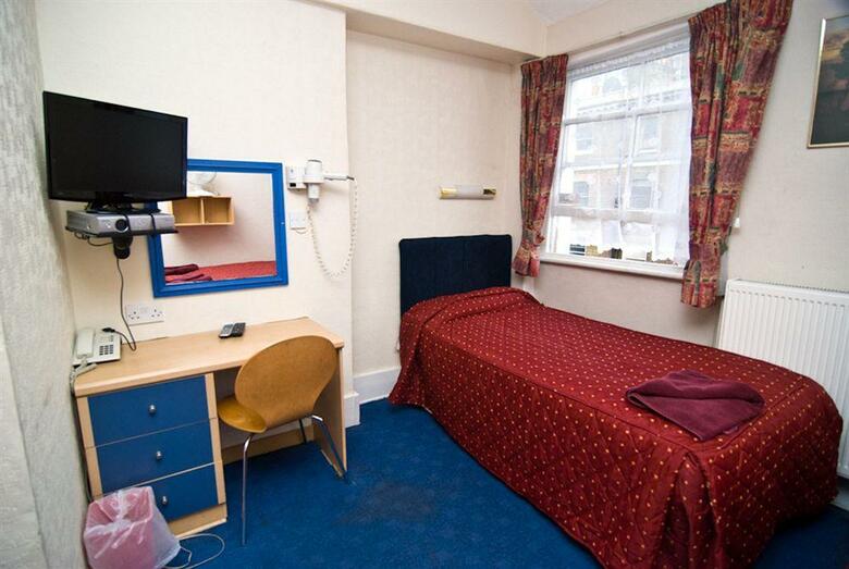 Boston Court Hotel
