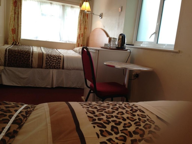 Bed & Breakfast Acton Town Hotel
