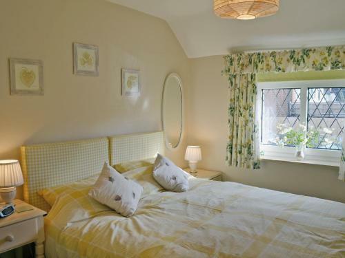 Lace Cottage