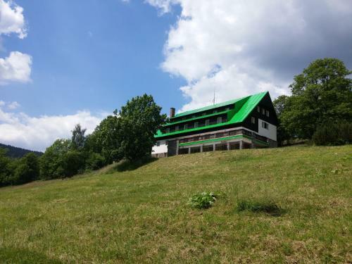 Hostal Penzion Lovochemie