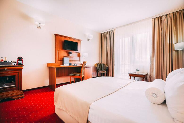 Hotel Athos R.m.t.