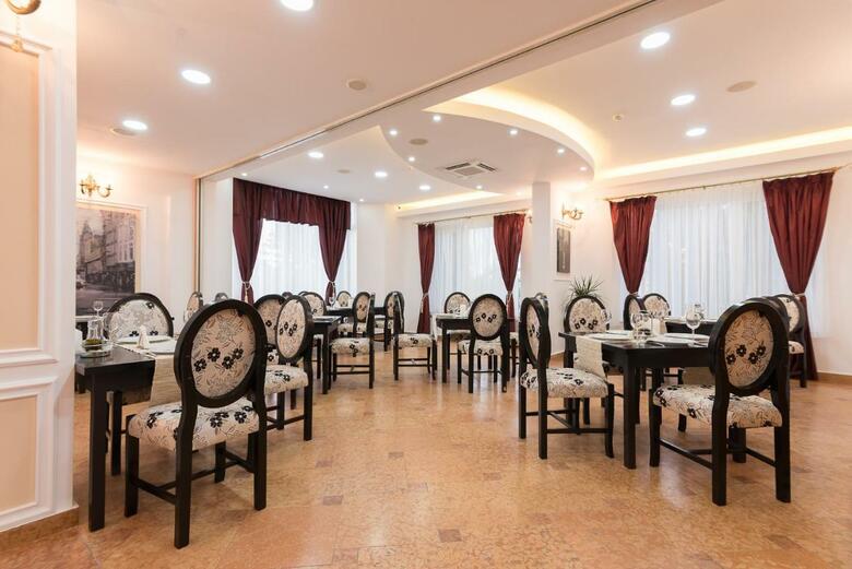 Hotel Athos R.m.t.