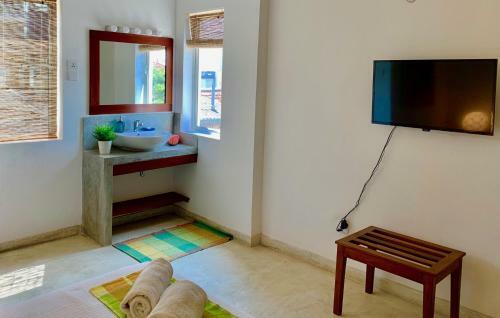 Hostal Sayura House