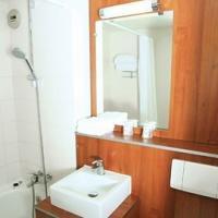 Kyriad Lyon Saint Exupery Hotel