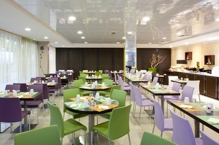 Hotel Holiday Inn Express Paris-canal de La Villette