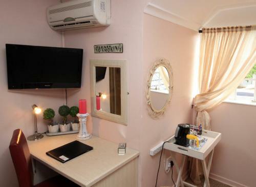 Hostal Avalon Guest Manor