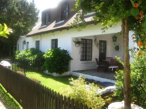 Buren Cottage