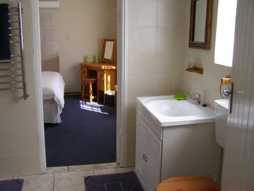 Hostal Falcon Crest Self Catering Cottages